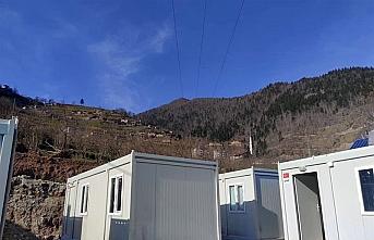 Trabzon’da evleri yanan vatandaşlar için gönderilen konteynerlerin kurulumu tamamlandı