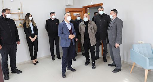 Rize Valisi Kemal Çeber, Yeşilay Danışma Merkezini ziyaret etti