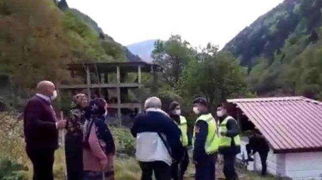 Rize’de çay tarlasına giden vatandaşlara ceza yazıldığı iddiası