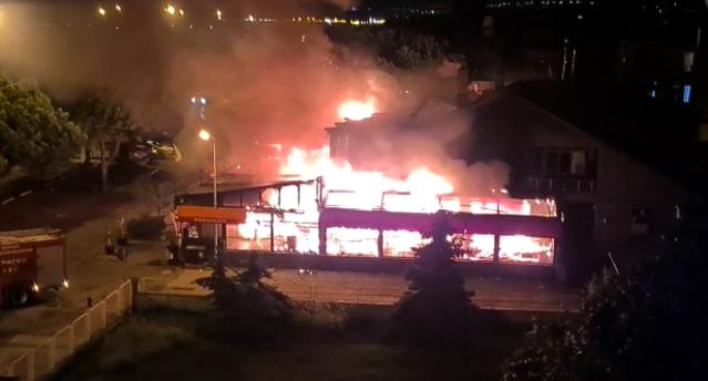 Samsun’da 2 kişinin öldürüldüğü bar gece yakıldı