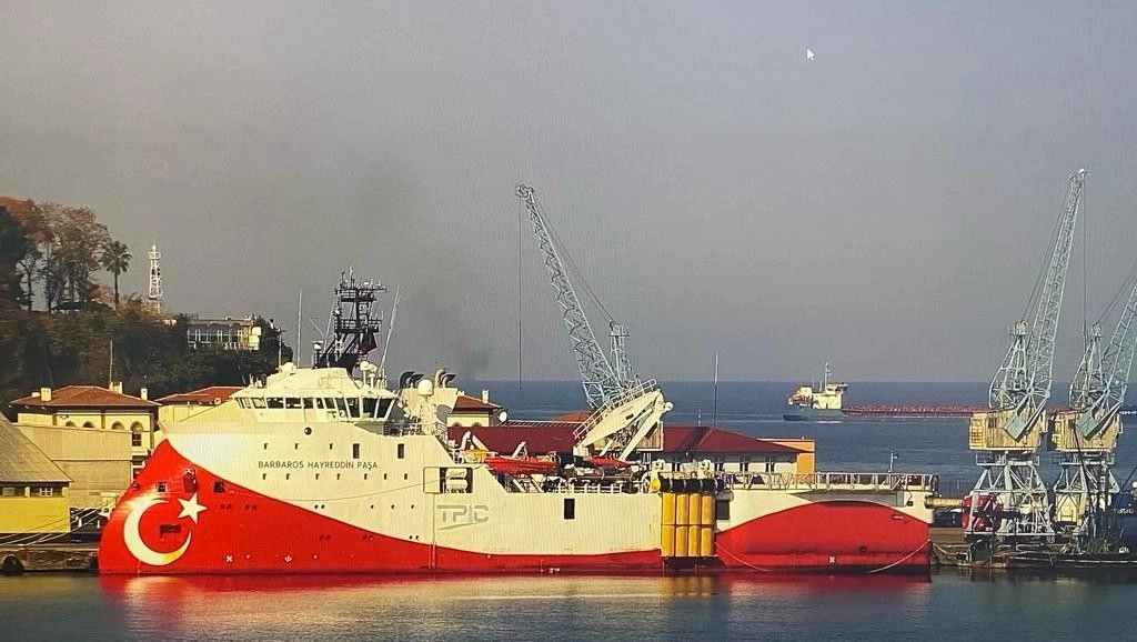 Barbaros Hayrettin Paşa Sismik Araştırma Gemisi Trabzon Limanı’ndan ayrıldı