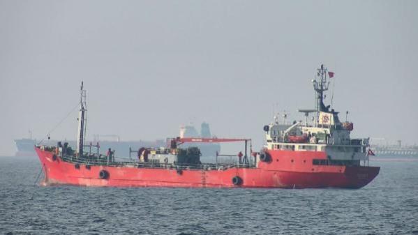 Denizcilik Genel Müdürlüğü: Teyit mektubunu sunarak 3 tanker geçişini yapmıştır