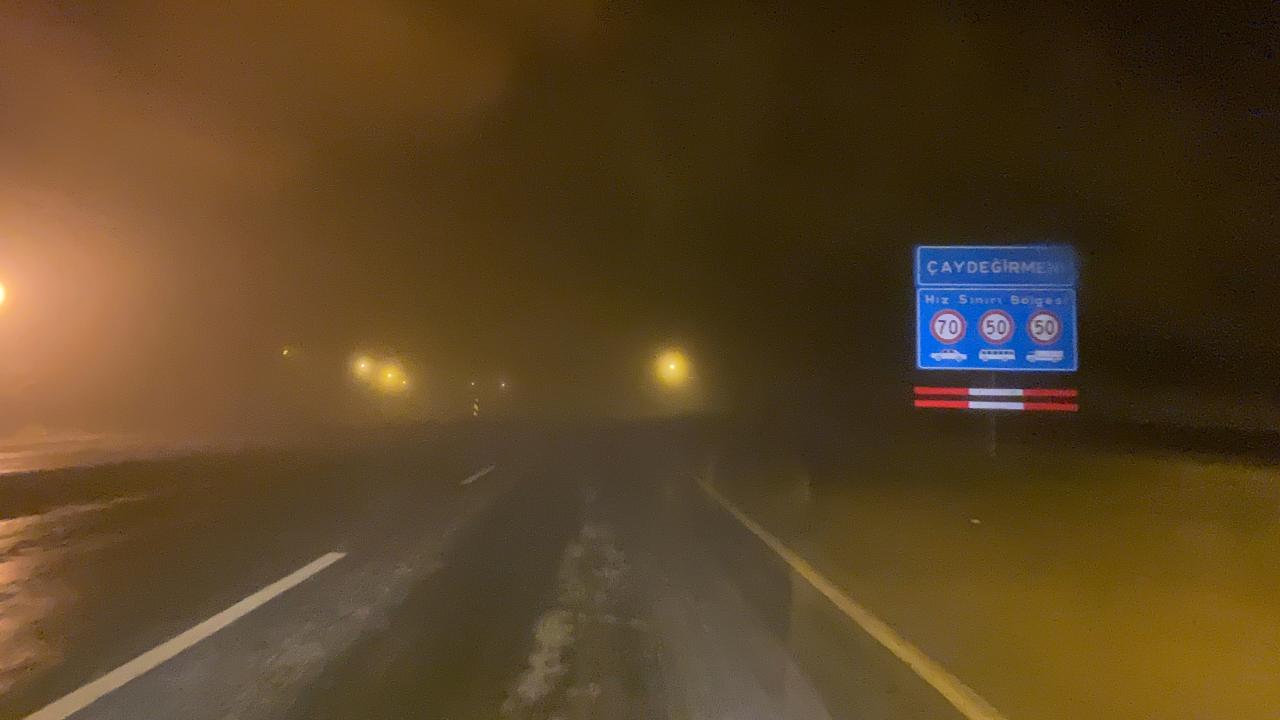 Zonguldak’ta sis etkili oldu, görüş mesafesi 5 metreye düştü