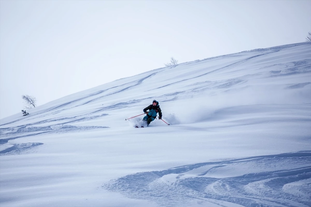 Kaçkar Dağları’nda Helikopterle Kayak Etkinliği