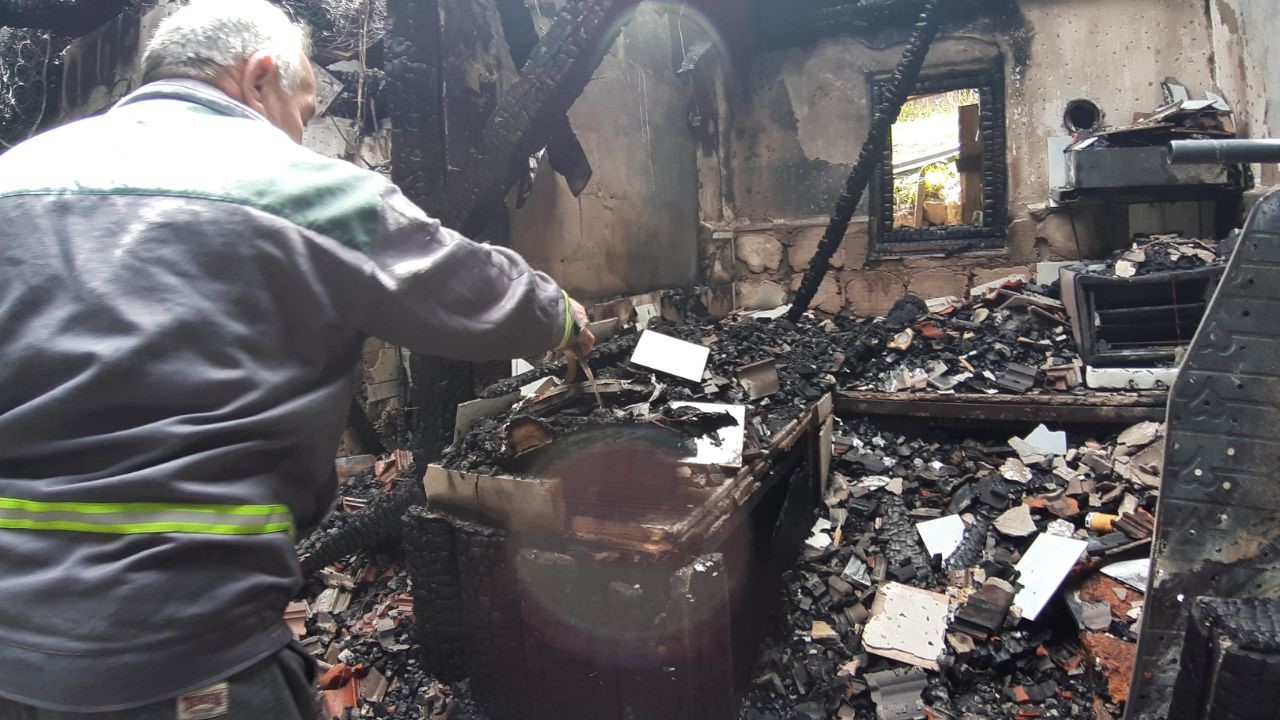 Bolu’da Ev Yangınında Maddi Kayıplar, 120 TL’lik Para Pet Şişede Korundu