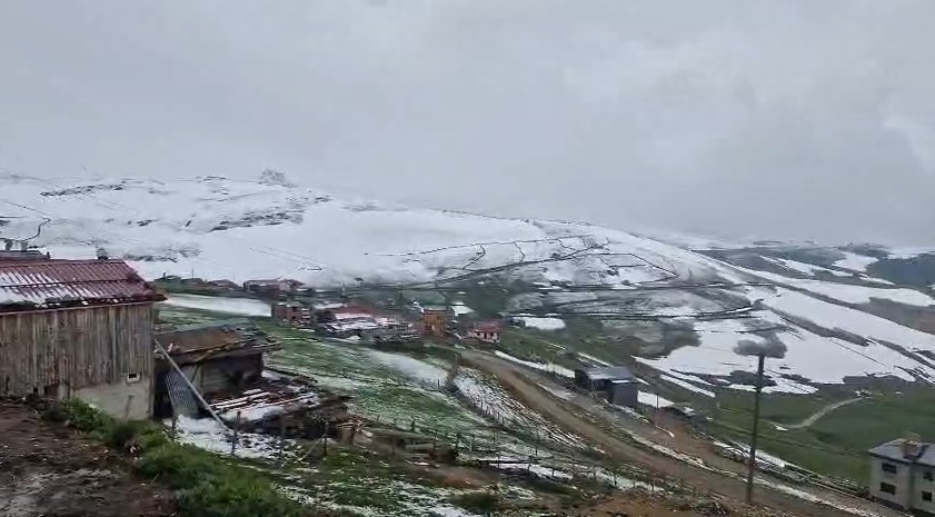 Doğu Karadeniz’de Mayıs Ayında Kar Yağışı Şaşırttı!