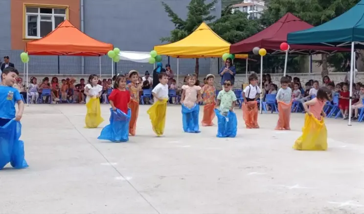 Amasya’da Geleneksel Çocuk Oyunları Şenliği