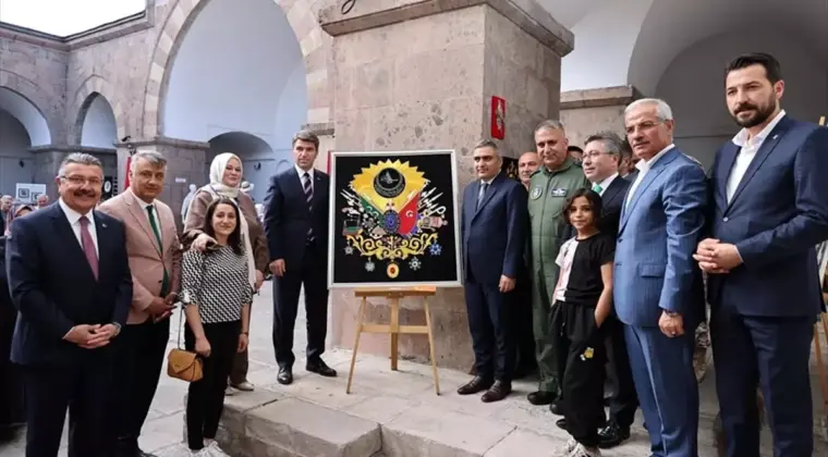 Merzifon Halk Eğitim Merkezinin yıl sonu sergisi açıldı