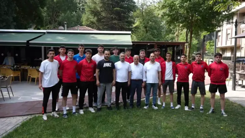 Düzce Genç Erkek Voleybol Takımı, Türkiye Finalleri’ne Uğurlandı