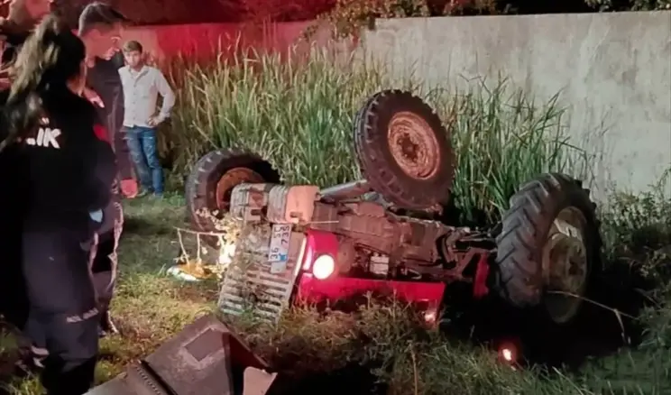 Traktör Kazasında Sürücü Yaralandı
